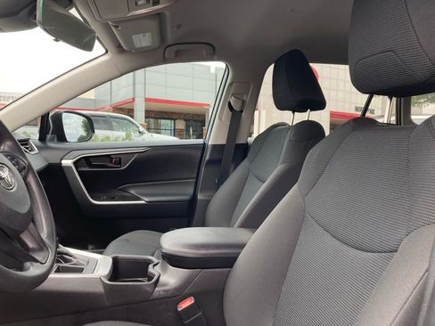 Used 2024 Toyota RAV4 LE image 8