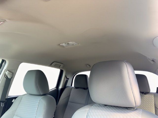 Used 2022 Toyota Tacoma SR AWD/4WD image 27