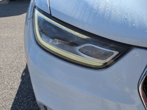 Used 2024 Chrysler Pacifica Limited FWD image 10