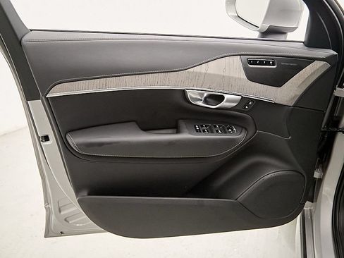 Certified 2024 Volvo XC90 T8 Ultimate w/ Protection Package Premier AWD/4WD image 11