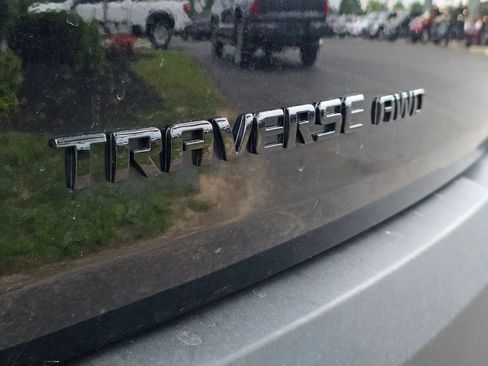 Used 2023 Chevrolet Traverse RS AWD/4WD image 7