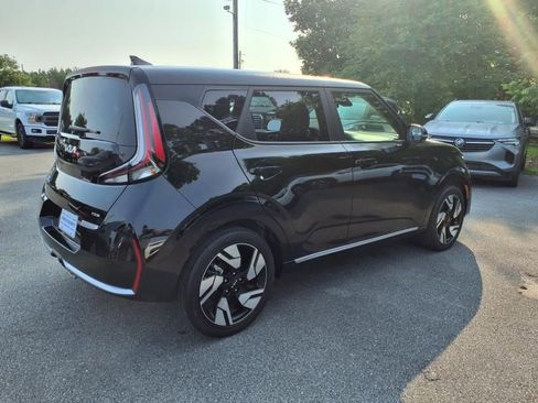 Used 2025 Kia Soul GT-Line w/ GT-Line Technology Package image 2
