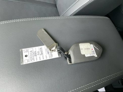 Certified 2026 Kia Sorento S w/ S Panoramic Sunroof Package AWD/4WD image 32