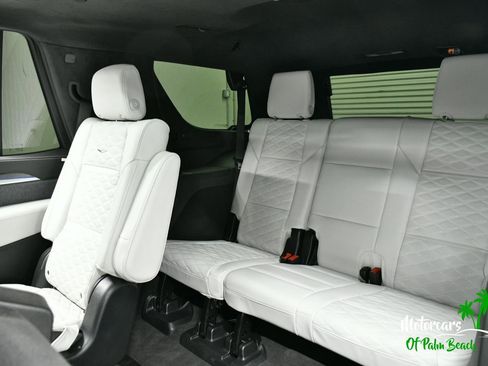 Used 2026 Cadillac Escalade V w/ LPO, ONYX Package image 46