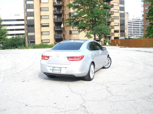 Used 2012 Buick Verano Leather FWD image 9