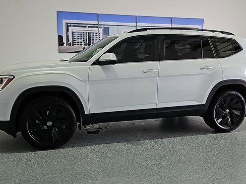 New 2026 Volkswagen Atlas SE FWD image 6