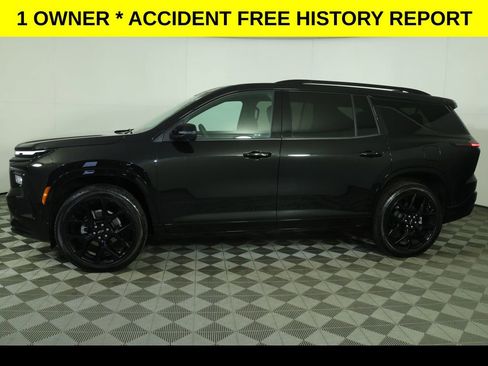 Used 2024 Chevrolet Traverse RS w/ LPO, Floor Liner Package AWD/4WD image 2