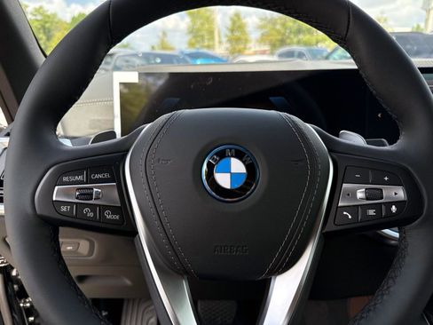 New 2026 BMW X5 xDrive50e w/ Executive Package image 32