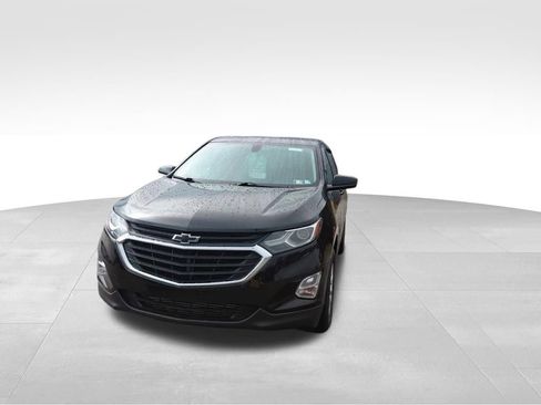 Used 2018 Chevrolet Equinox LT image 2