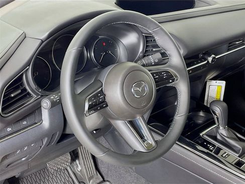 Used 2025 MAZDA CX-30 AWD 2.5 S w/ Preferred Package image 12