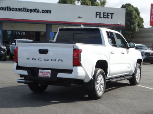 Used 2025 Toyota Tacoma SR5 image 13