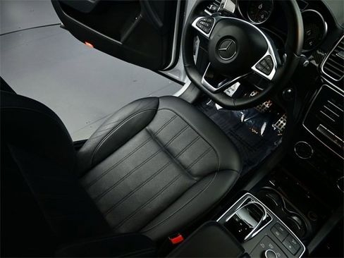 Used 2017 Mercedes-Benz GLE 43 AMG 4MATIC image 9