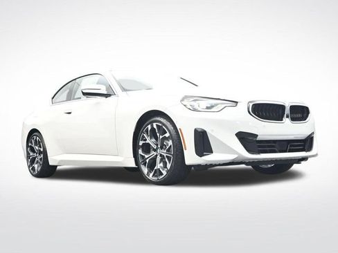 New 2026 BMW 230i xDrive Coupe w/ Premium Package AWD/4WD image 32