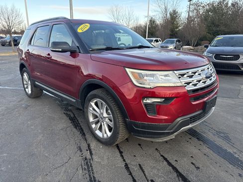 Used 2018 Ford Explorer XLT w/ Equipment Group 202A image 11