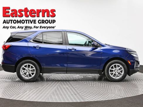 Used 2022 Chevrolet Equinox LT FWD image 4