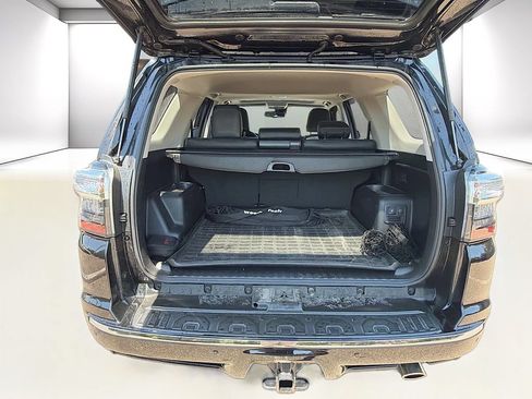 Used 2023 Toyota 4Runner Limited AWD/4WD image 31