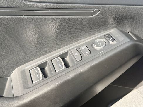 Certified 2023 Honda Accord LX image 18