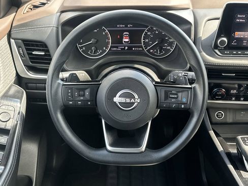 Used 2023 Nissan Rogue SV FWD image 19