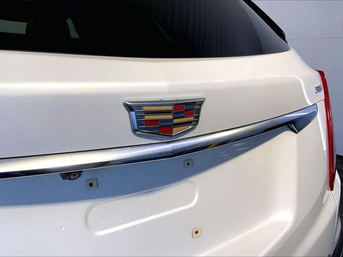Used 2017 Cadillac XT5 Luxury w/ Driver Awareness Package AWD/4WD image 33