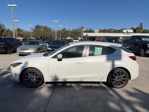 Used 2018 MAZDA MAZDA3 Touring image 6