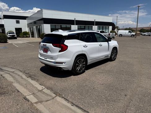 Used 2019 GMC Terrain Denali w/ Advanced Safety Package AWD/4WD image 5