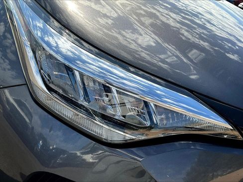 Used 2020 Toyota C-HR LE image 27