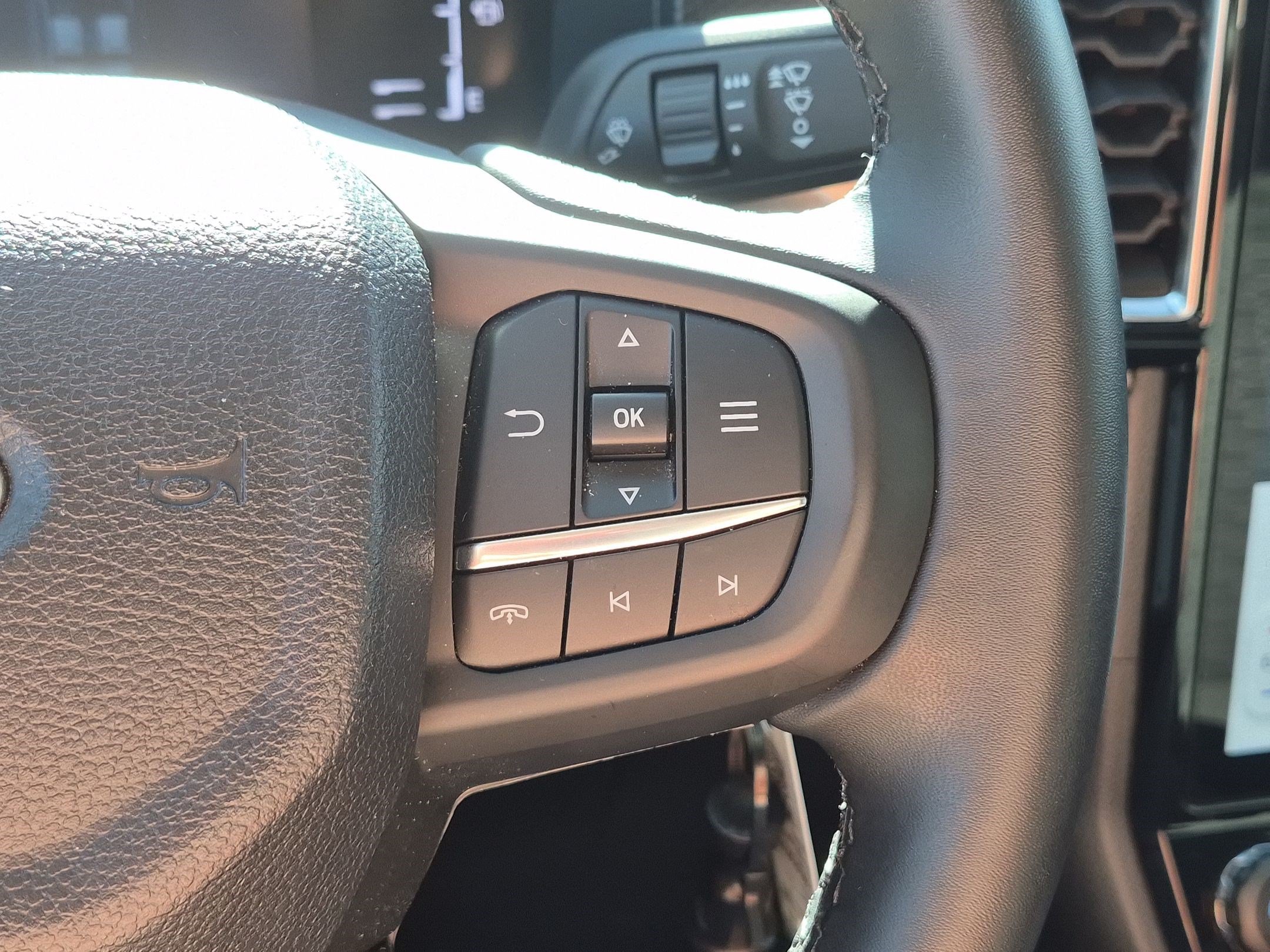 Used 2024 Ford Ranger XLT w/ Equipment Group 301A Mid AWD/4WD image 21