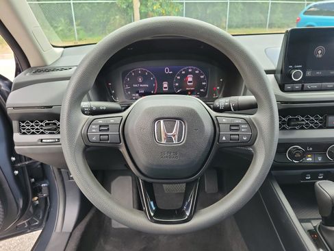 Used 2023 Honda Accord LX image 17