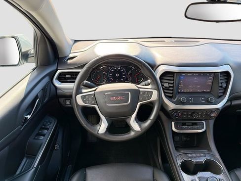 Used 2021 GMC Acadia SLT w/ Technology Package image 18