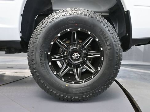 Used 2022 RAM 2500 Tradesman AWD/4WD image 14