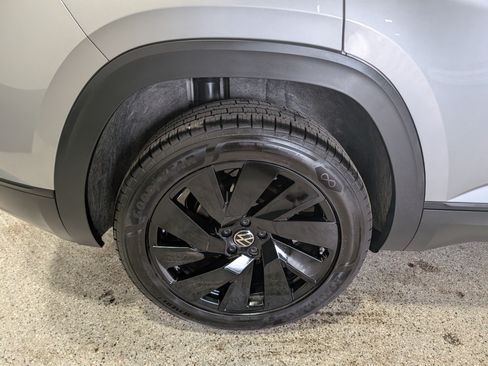 Used 2026 Volkswagen Atlas Cross Sport SE AWD/4WD image 11