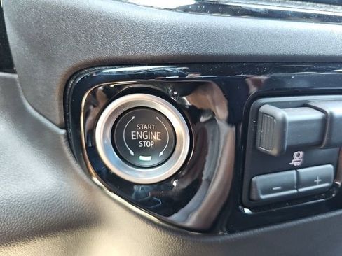 Used 2023 Chevrolet Silverado 1500 ZR2 w/ Technology Package image 51