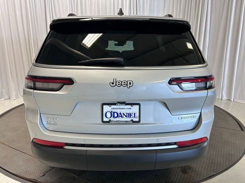 New 2026 Jeep Grand Cherokee L Limited AWD/4WD image 30