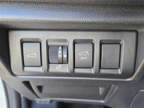 Used 2021 Subaru Outback Premium image 18