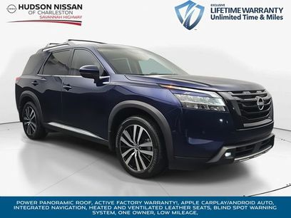 Used 2023 Nissan Pathfinder Platinum w/ Black Appearance Package
