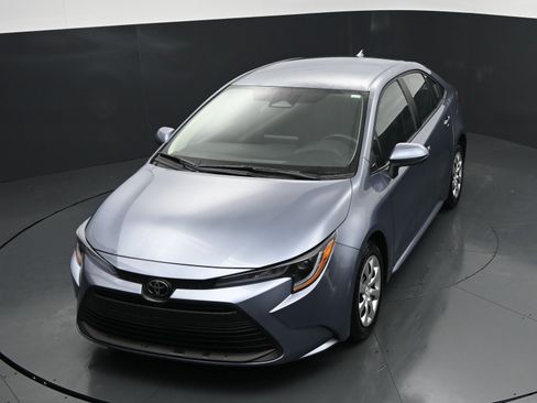 Used 2026 Toyota Corolla LE FWD image 27