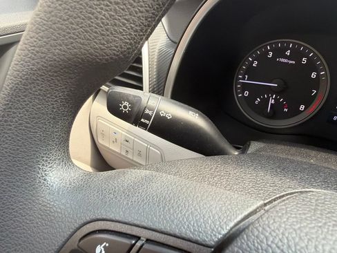 Used 2021 Hyundai Tucson Value AWD/4WD image 28
