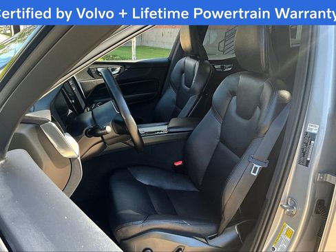 Used 2025 Volvo XC60 B5 Plus image 31