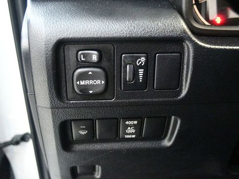 Used 2018 Toyota 4Runner SR5 Premium image 67