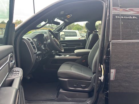 New 2026 RAM 2500 Big Horn AWD/4WD image 12
