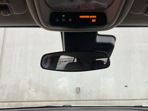 Used 2025 Buick Encore GX Preferred image 16