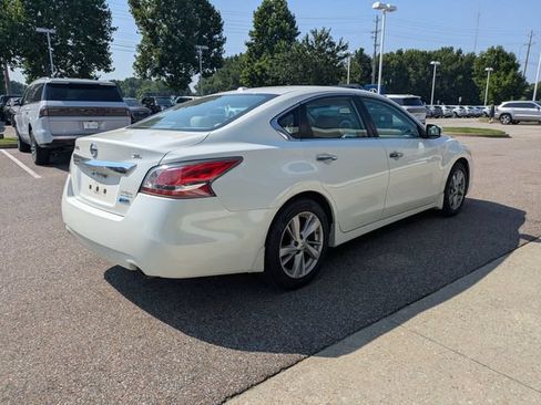Used 2014 Nissan Altima 2.5 SL w/ Technology Package FWD image 8