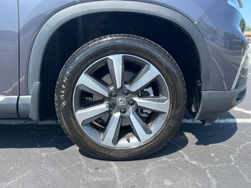 Certified 2025 Honda Pilot Touring image 25