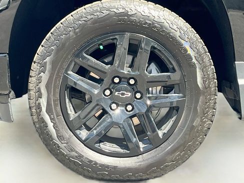 Used 2026 Chevrolet Silverado 1500 RST w/ Convenience Package II AWD/4WD image 31