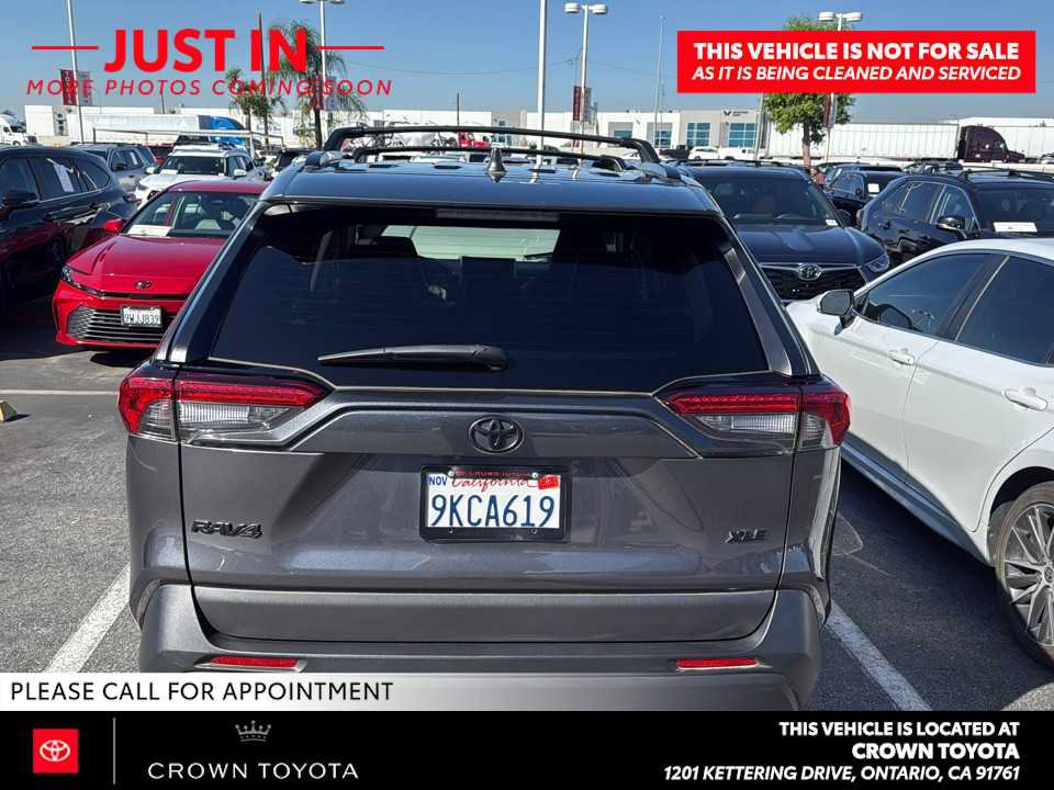 Used 2023 Toyota RAV4 XLE Premium FWD image 5