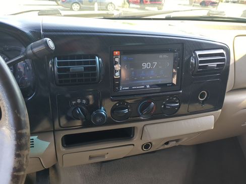 Used 2005 Ford F250 XLT AWD/4WD image 18