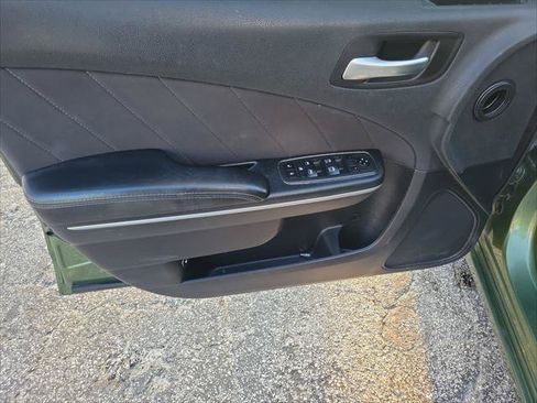 Used 2019 Dodge Charger SXT w/ Cold Weather Package AWD/4WD image 18