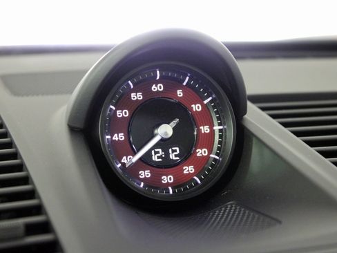 Used 2025 Porsche 911 Carrera 4 GTS image 27