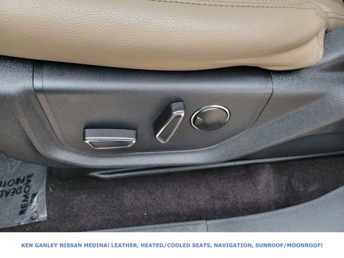 Used 2023 Ford Expedition Limited image 37