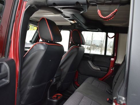 Used 2012 Jeep Wrangler Unlimited Sport image 27